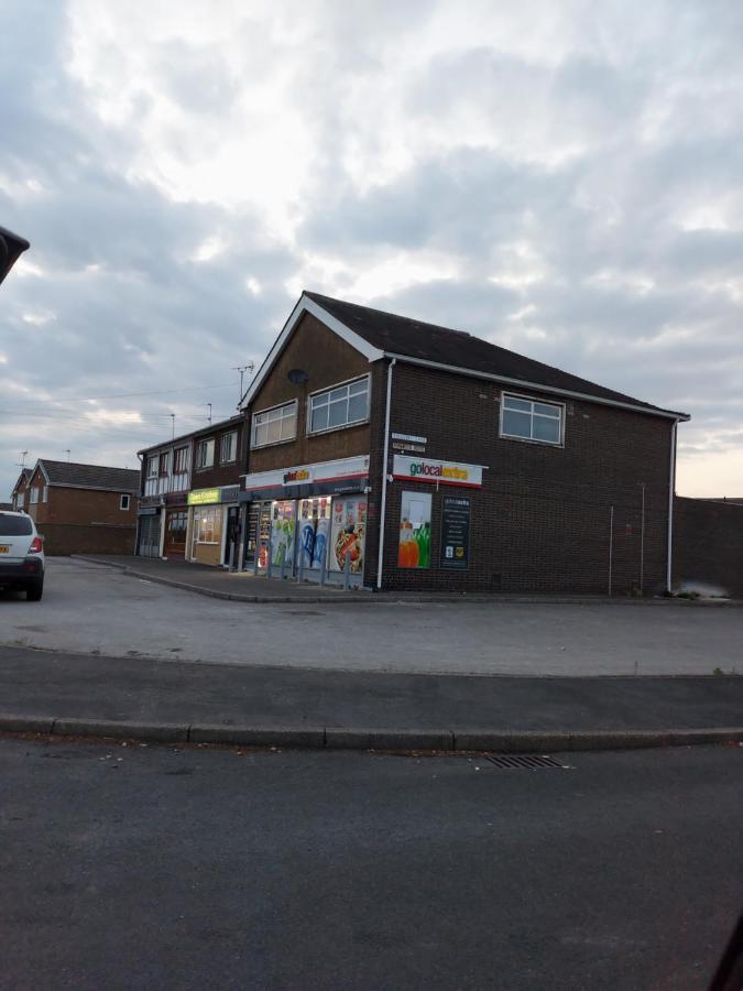 Hilltop Place Suites Near Doncaster Racecourse エクステリア 写真